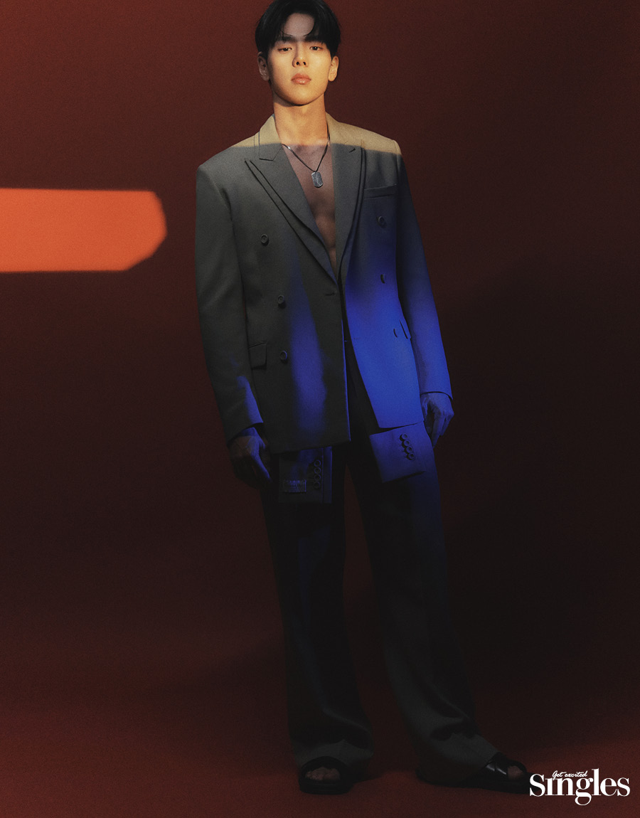 셔누가 디올 맨, 프라다를 착용하고 촬영한 싱글즈 화보